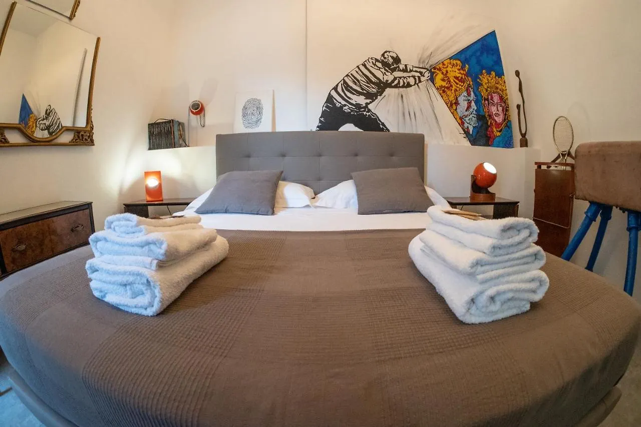 Mr Square Apartment Katania